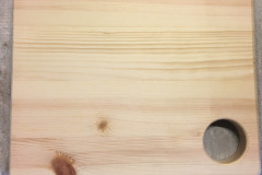 Fjøl med plass til egg - kr. 150,-